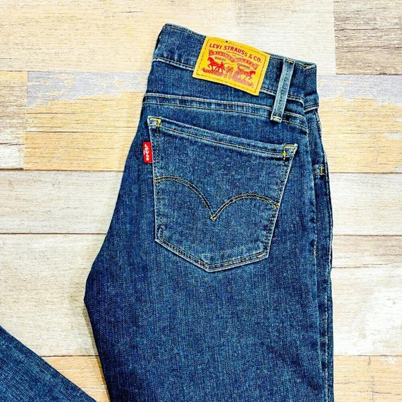 LEVI’S 710 Super Skinny dark blue jeans | Cropped raw hem denim | Size 24 * - Picture 4 of 11